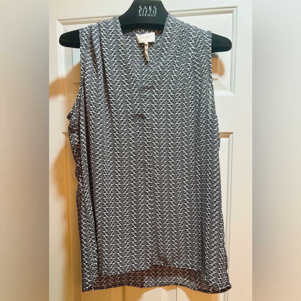 ❤️ ‘LAUNDRY: SHELLI SEGAL’ ~BLOUSE/V-NECK, ULTRA FLATTERING/SIZE SMALL